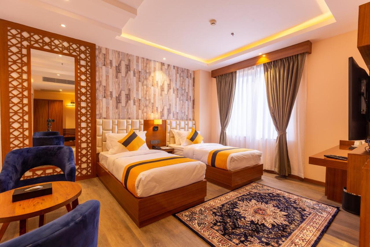 Dream International Hotel لومبيني المظهر الخارجي الصورة