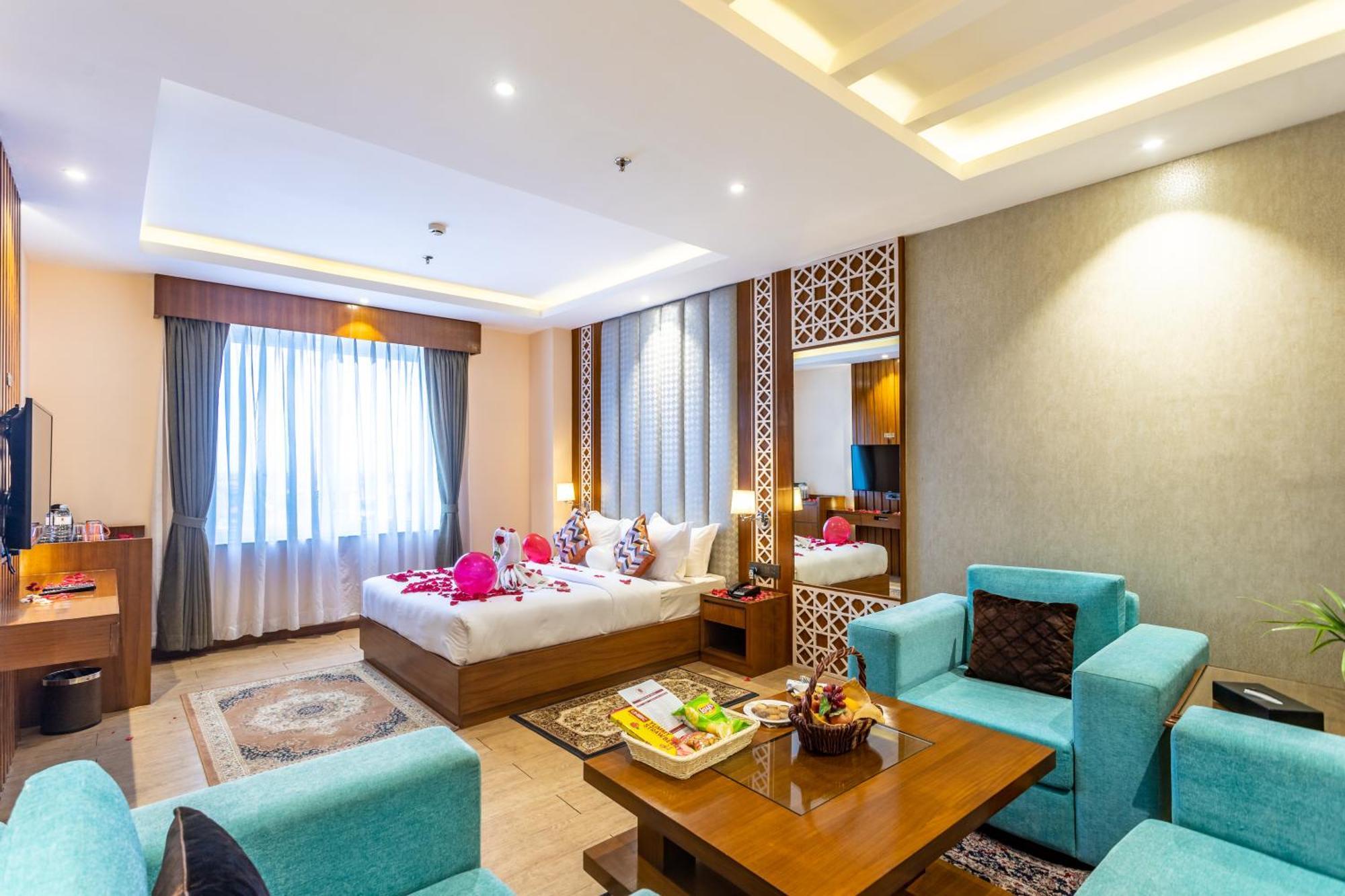 Dream International Hotel لومبيني المظهر الخارجي الصورة