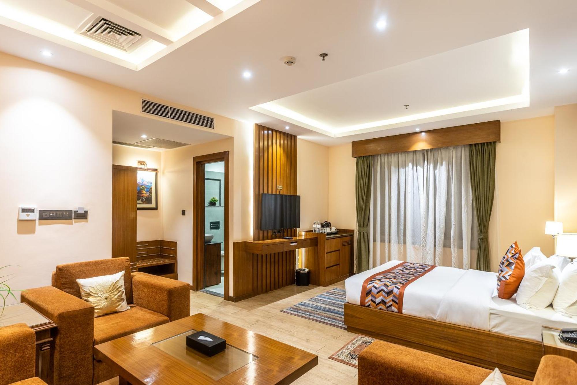 Dream International Hotel لومبيني المظهر الخارجي الصورة