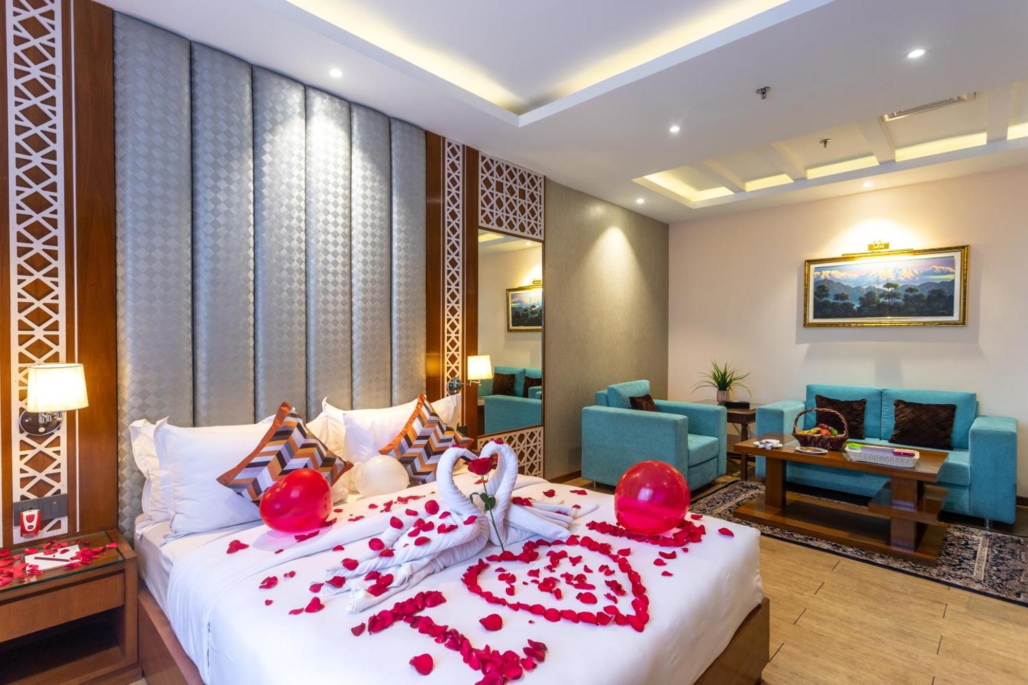 Dream International Hotel لومبيني المظهر الخارجي الصورة