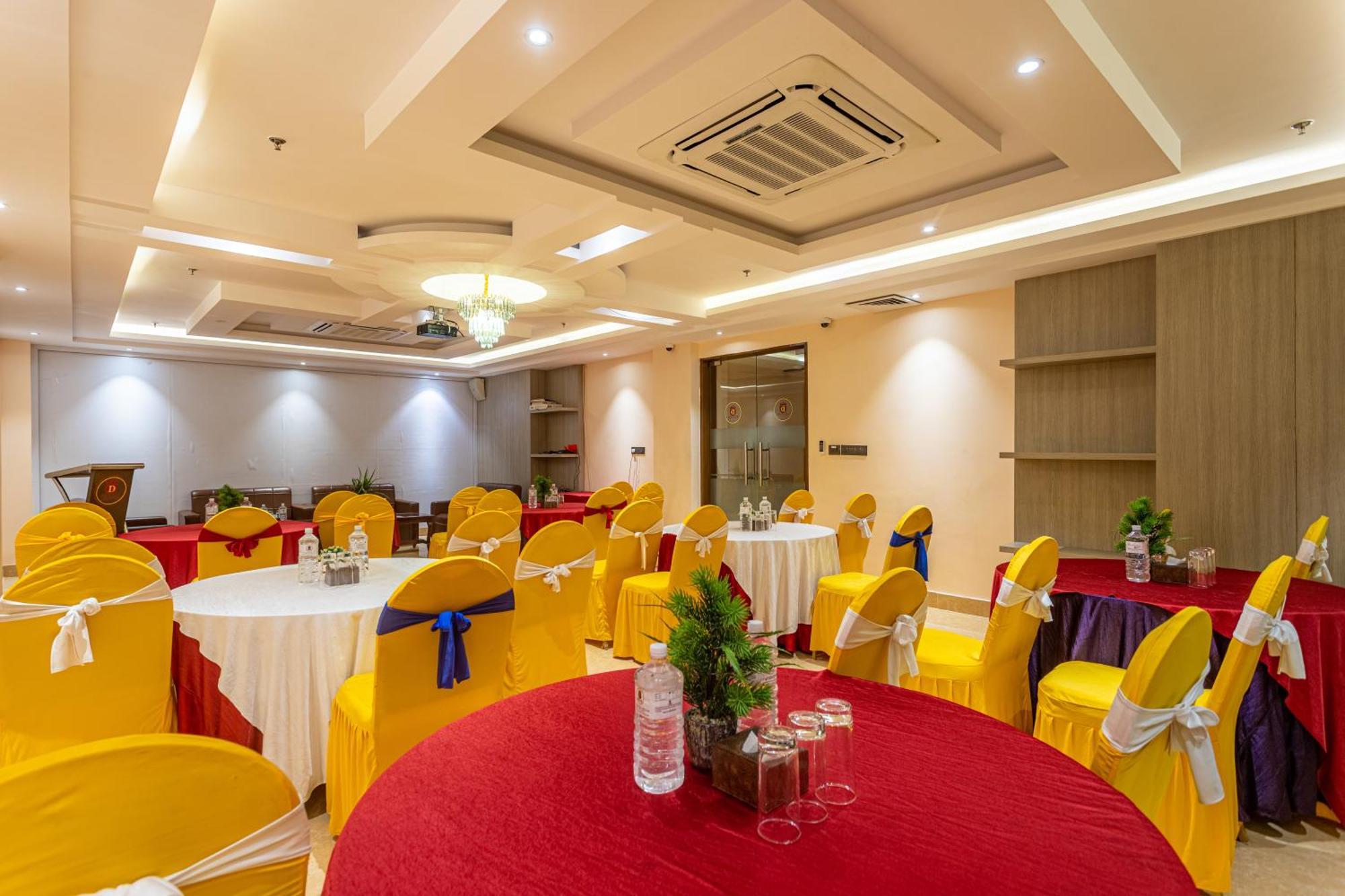 Dream International Hotel لومبيني المظهر الخارجي الصورة